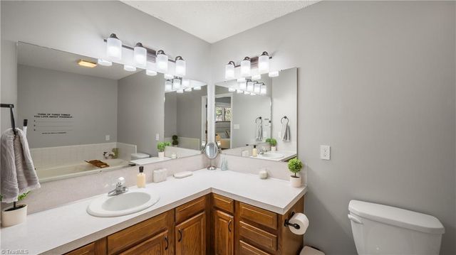 108 Larkspur Lane, Thomasville, NC 27360