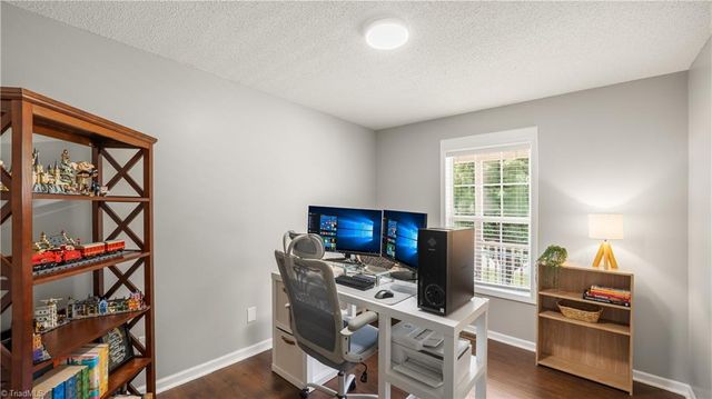108 Larkspur Lane, Thomasville, NC 27360