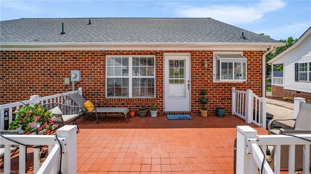 108 Larkspur Lane, Thomasville, NC 27360