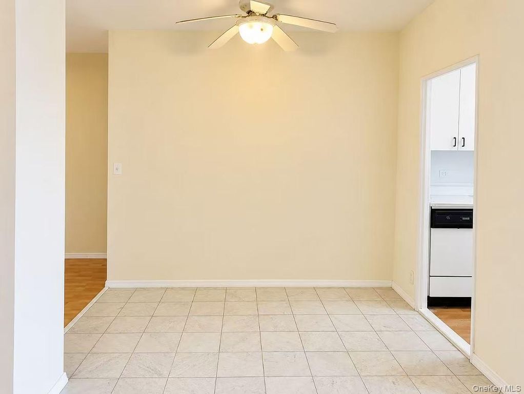 99-60 63rd Road 5W, Rego Park, NY 11374 — photo 5