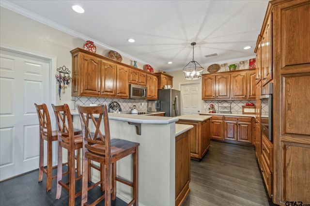 22206 Ellis Dr, Chandler, TX 75758