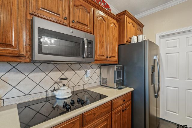 22206 Ellis Dr, Chandler, TX 75758