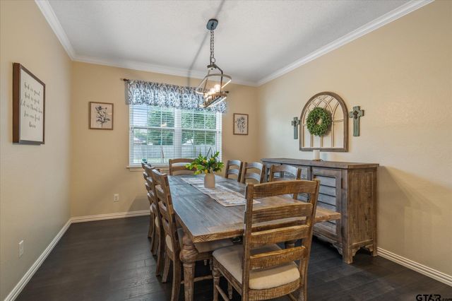 22206 Ellis Dr, Chandler, TX 75758