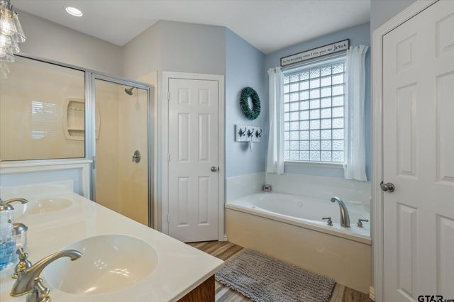 22206 Ellis Dr, Chandler, TX 75758