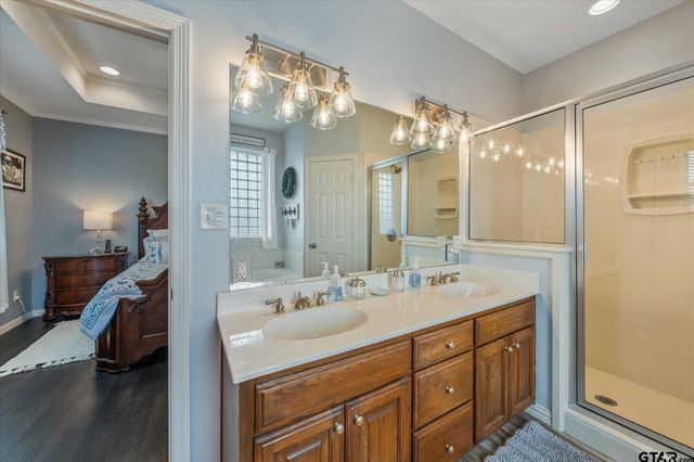 22206 Ellis Dr, Chandler, TX 75758