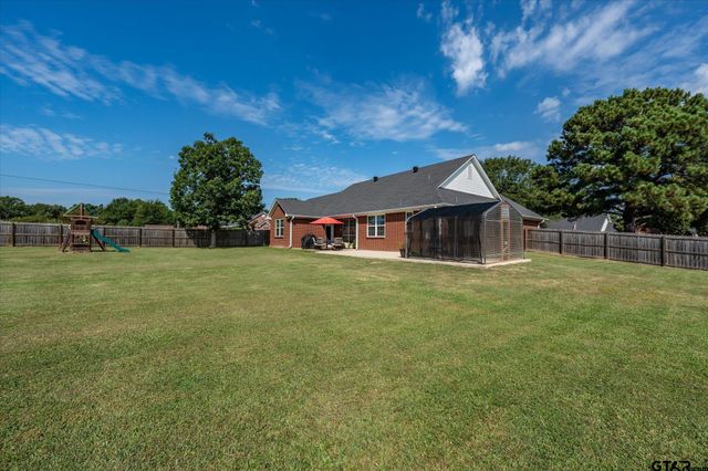 22206 Ellis Dr, Chandler, TX 75758