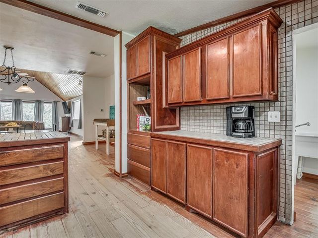 601 SE 108th Avenue, Norman, OK 73026