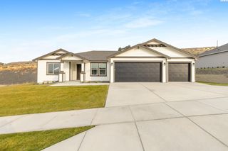 6326 W 28th Ave, Kennewick, WA 99338