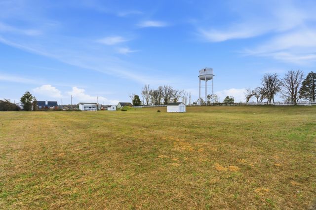 609 Hwy 52E, Portland, TN 37148