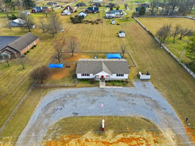 609 Hwy 52E, Portland, TN 37148