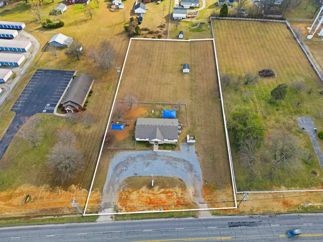 609 Hwy 52E, Portland, TN 37148