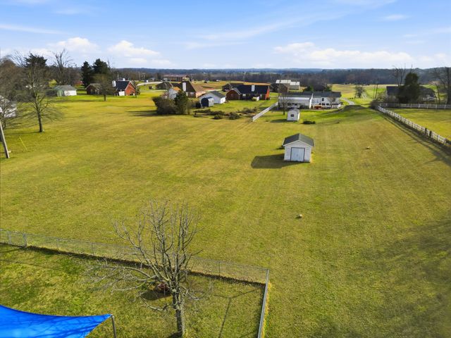 609 Hwy 52E, Portland, TN 37148