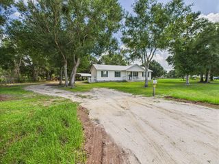 7281 NW 90th Court, Okeechobee, FL 34972