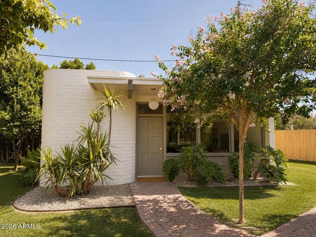 627 W PALMAIRE Avenue, Phoenix, AZ 85021