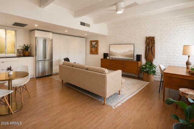 627 W PALMAIRE Avenue, Phoenix, AZ 85021