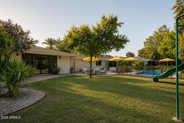 627 W PALMAIRE Avenue, Phoenix, AZ 85021
