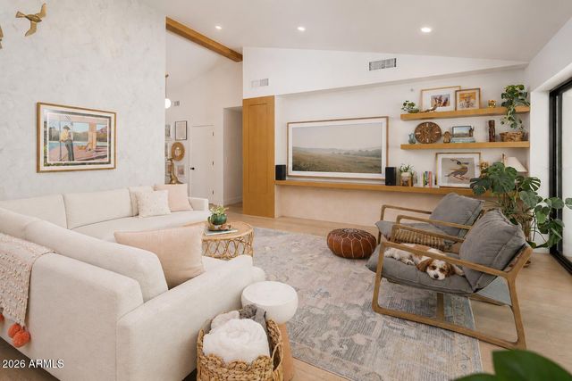 627 W PALMAIRE Avenue, Phoenix, AZ 85021