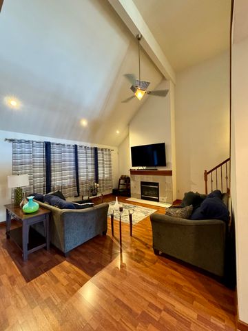 9204 Wright Street, Merrillville, IN 46410