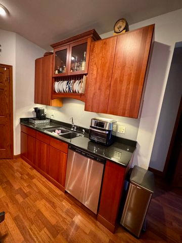 9204 Wright Street, Merrillville, IN 46410