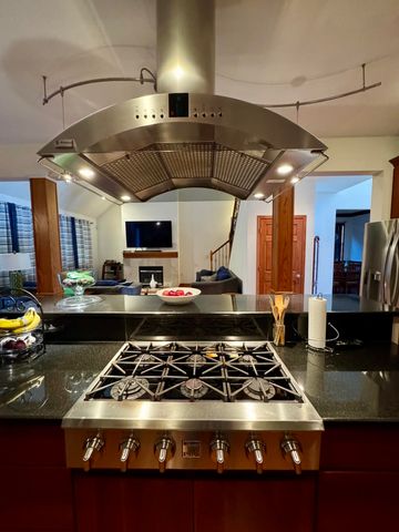 9204 Wright Street, Merrillville, IN 46410