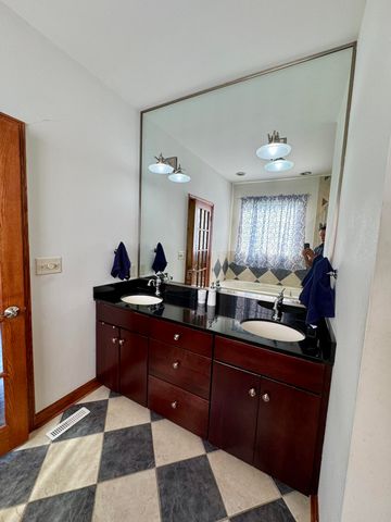 9204 Wright Street, Merrillville, IN 46410