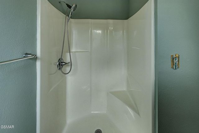 1010 Stones Throw Lane, Sevierville, TN 37876