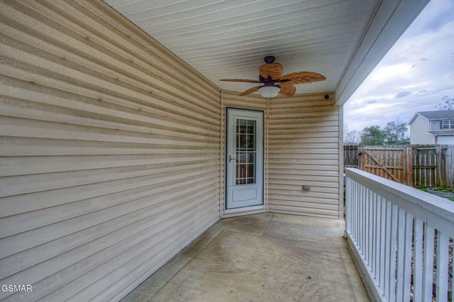 1010 Stones Throw Lane, Sevierville, TN 37876