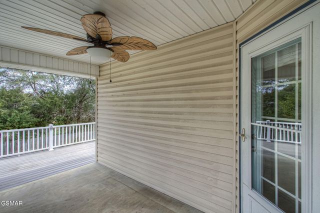 1010 Stones Throw Lane, Sevierville, TN 37876