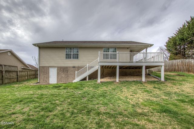 1010 Stones Throw Lane, Sevierville, TN 37876