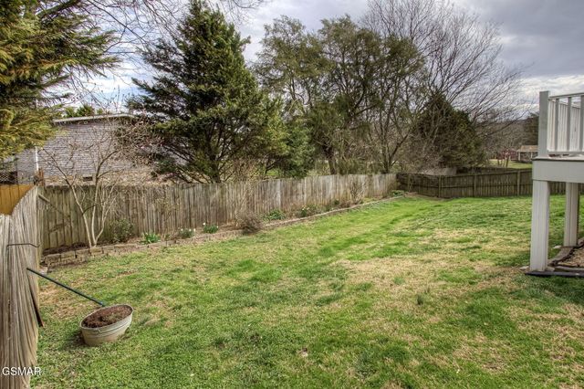 1010 Stones Throw Lane, Sevierville, TN 37876