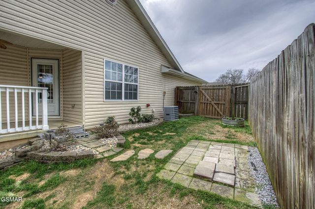 1010 Stones Throw Lane, Sevierville, TN 37876