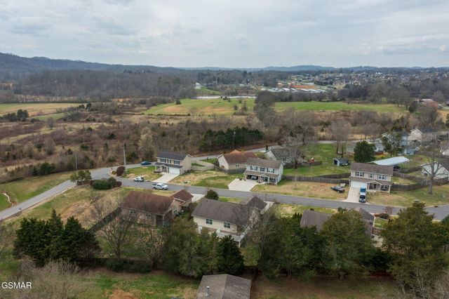 1010 Stones Throw Lane, Sevierville, TN 37876