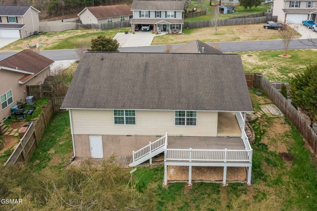 1010 Stones Throw Lane, Sevierville, TN 37876