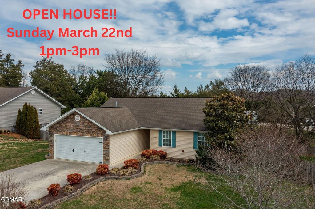 1010 Stones Throw Lane, Sevierville, TN 37876