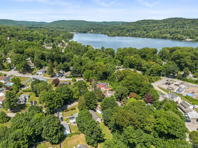 10 Batavia Road, Patterson, NY 12563