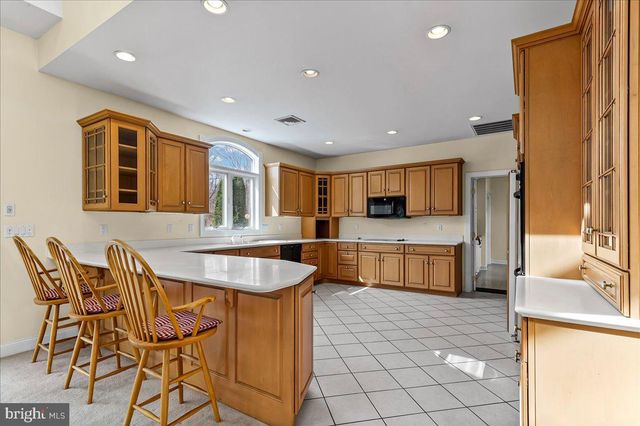 26 SAPPHIRE LN, Mohnton, PA 19540