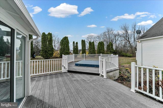 26 SAPPHIRE LN, Mohnton, PA 19540