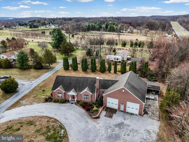 26 SAPPHIRE LN, Mohnton, PA 19540