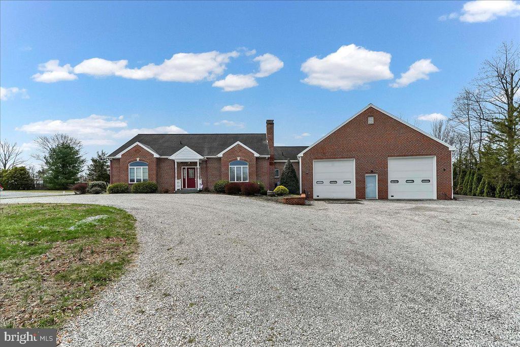 26 SAPPHIRE LN, Mohnton, PA 19540