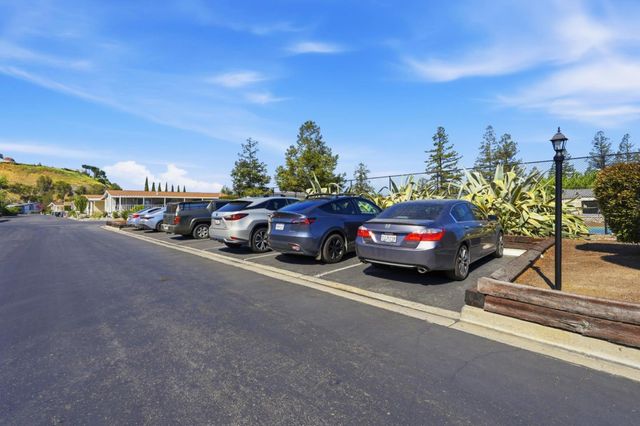 403 Chateau La Salle 403, San Jose, CA 95111