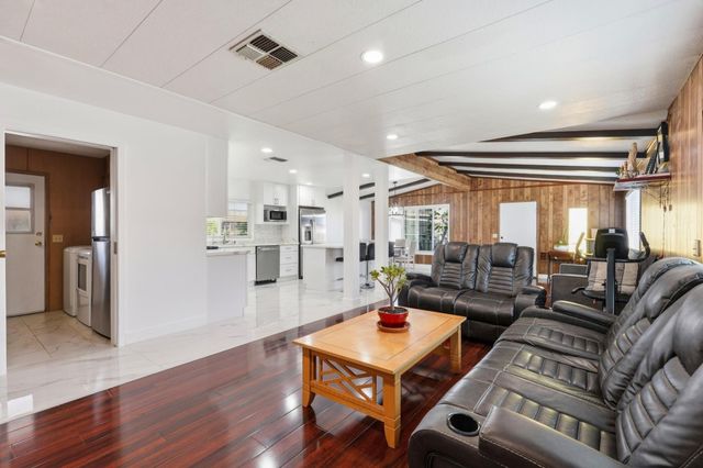 403 Chateau La Salle 403, San Jose, CA 95111