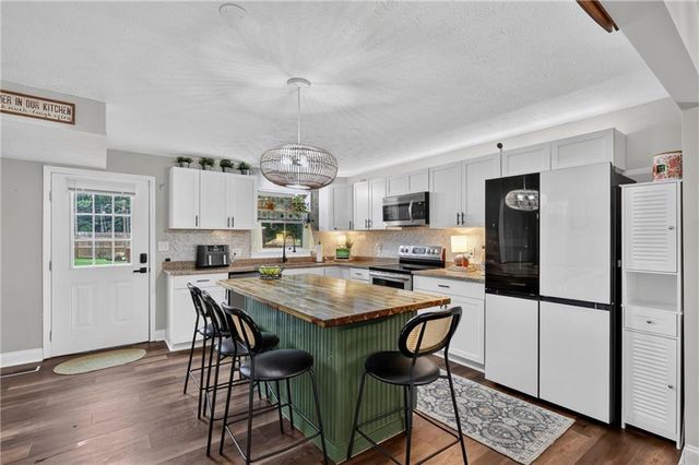 110 E Knight Drive, Carrollton, GA 30116