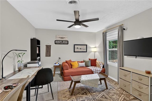 110 E Knight Drive, Carrollton, GA 30116