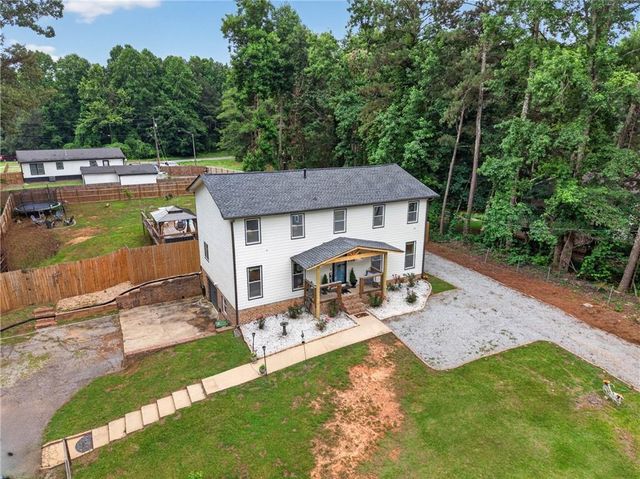 110 E Knight Drive, Carrollton, GA 30116
