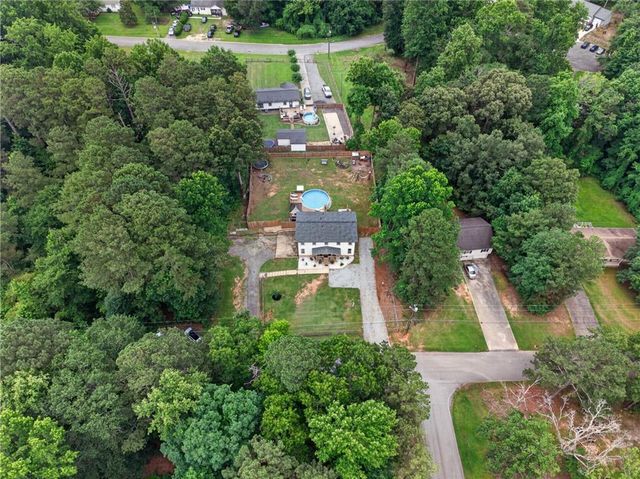 110 E Knight Drive, Carrollton, GA 30116
