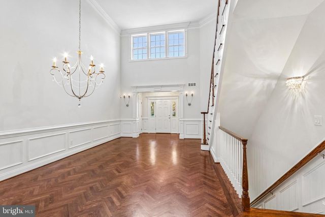 112 SARAZEN DR, Moorestown, NJ 08057