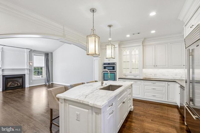 112 SARAZEN DR, Moorestown, NJ 08057