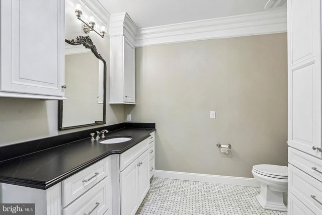 112 SARAZEN DR, Moorestown, NJ 08057
