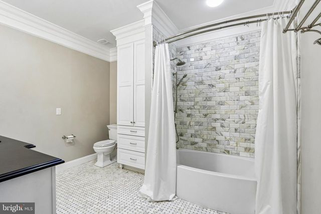 112 SARAZEN DR, Moorestown, NJ 08057