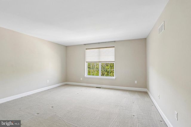 112 SARAZEN DR, Moorestown, NJ 08057